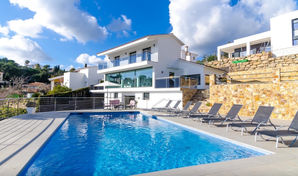 Luxe villa in Lloret